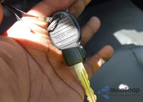 2016 Ram 1500 Tradesman из США, поврежденный, VIN 3C6JR6AG6GG153780